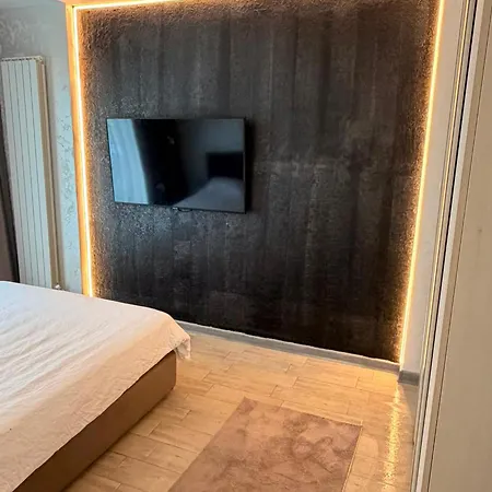 Alezzi Luxury Pool& Spa-mamaia Nord